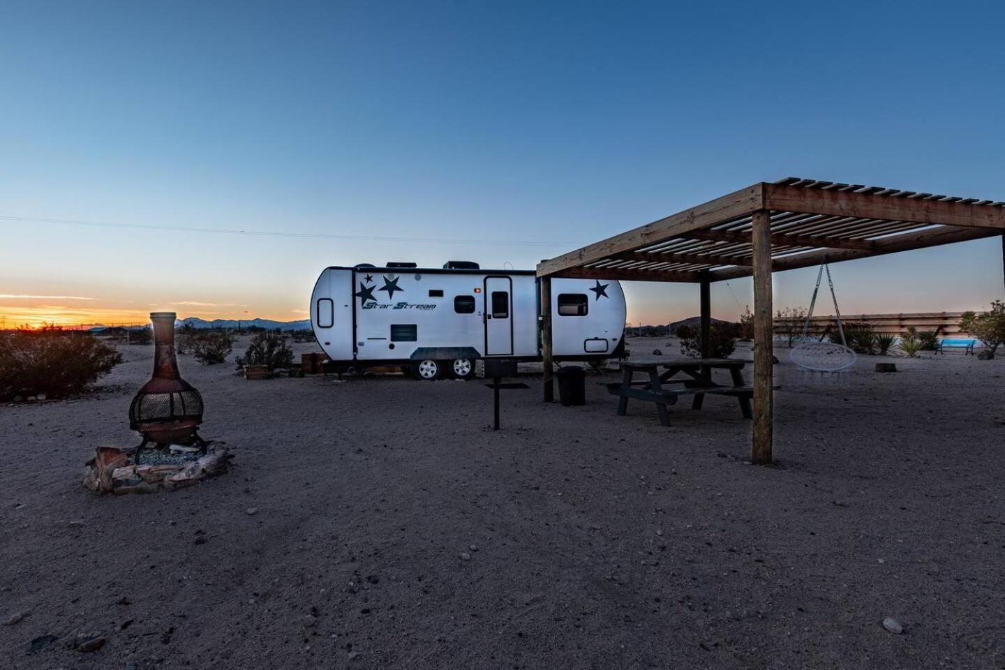 Jt Village Campground - Star Stream Joshua Tree Ngoại thất bức ảnh
